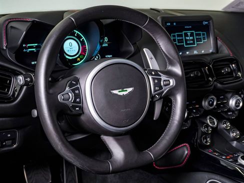 Used 2020 Aston Martin V8 Vantage Coupe image 24