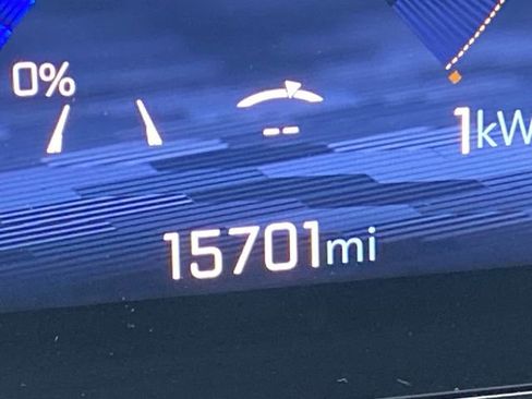 Used 2025 Chevrolet Equinox EV LT image 27