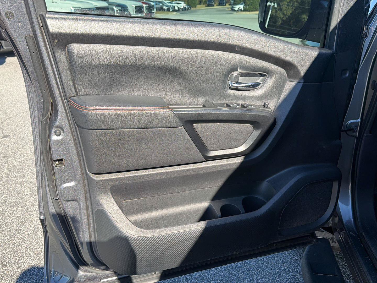 Used 2024 Nissan Titan PRO-4X w/ Off Road Protection Package AWD/4WD image 15