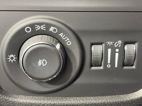 Used 2022 Jeep Grand Cherokee L Limited AWD/4WD image 38