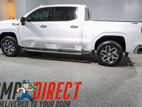 Used 2024 GMC Sierra 1500 SLT AWD/4WD image 10