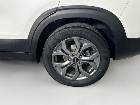 Used 2024 Kia Seltos S image 11