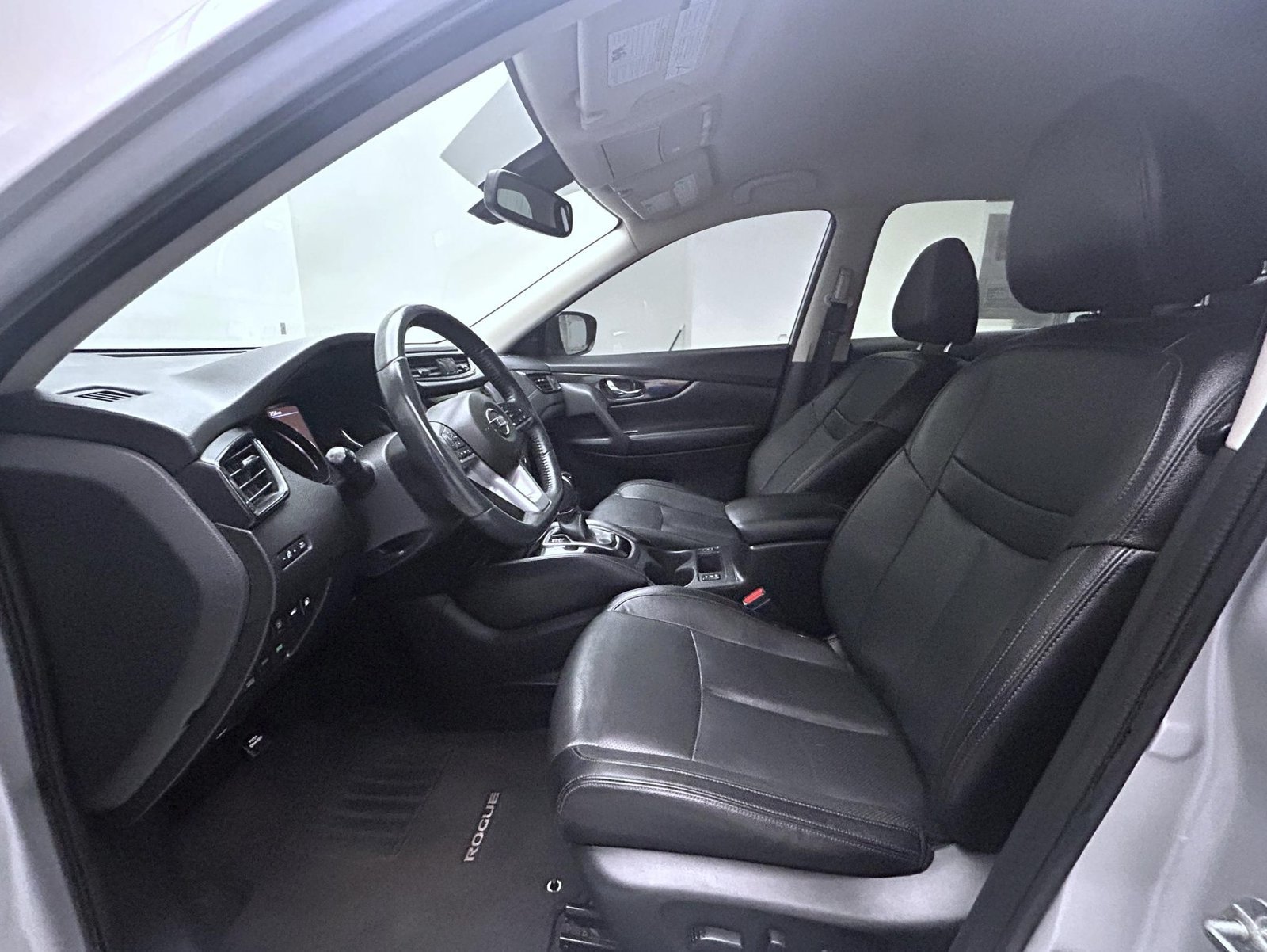 Used 2018 Nissan Rogue SL AWD/4WD image 10