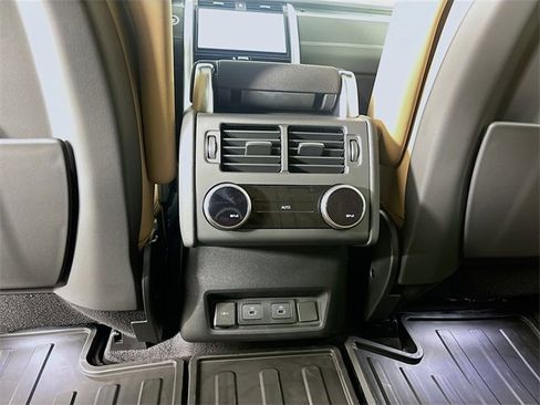New 2026 Land Rover Discovery Limited Edition image 26