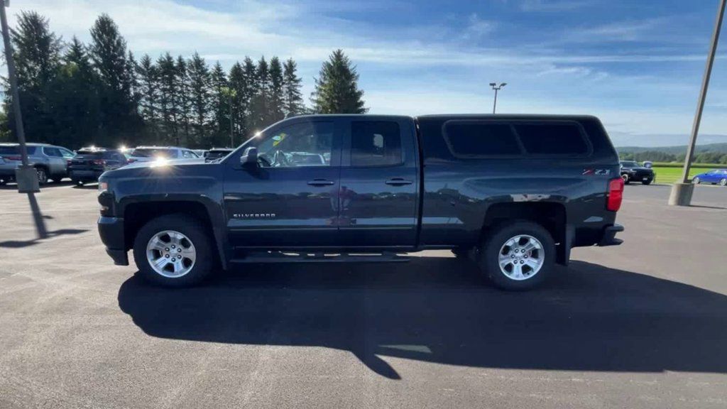 Used 2019 Chevrolet Silverado 1500 LT w/ All Star Edition AWD/4WD image 5