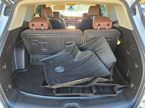 Used 2021 Buick Enclave Avenir w/ Avenir Technology Package image 18