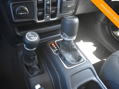 New 2025 Jeep Gladiator Sport AWD/4WD image 21