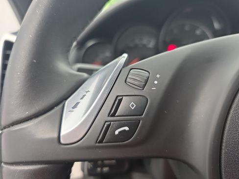 Used 2012 Porsche Cayenne AWD/4WD image 17