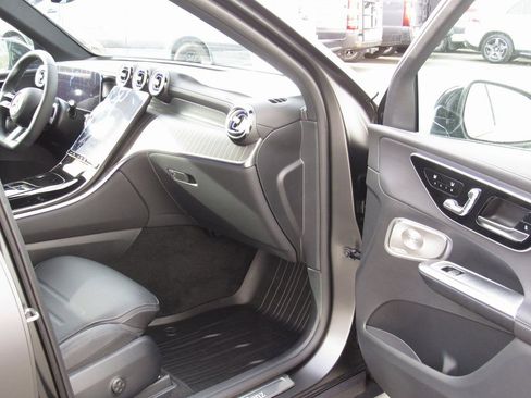 New 2026 Mercedes-Benz GLC 300 4MATIC image 17