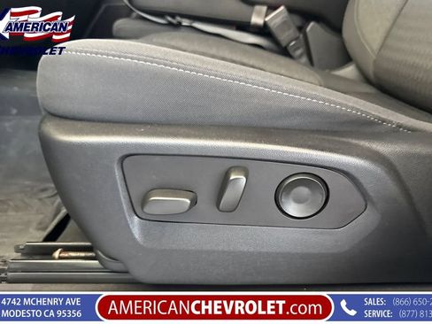 Used 2023 Chevrolet Silverado 1500 LT AWD/4WD image 14