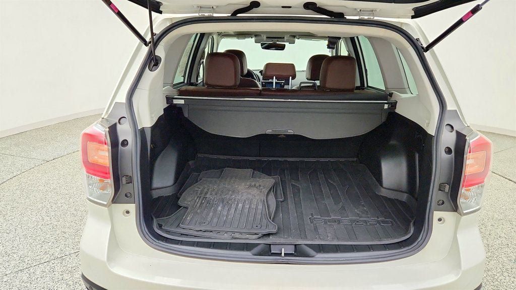 Used 2018 Subaru Forester 2.5i Touring AWD/4WD image 36