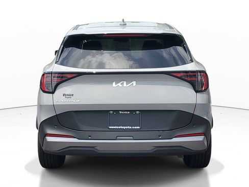 Used 2026 Kia Sportage EX FWD image 5