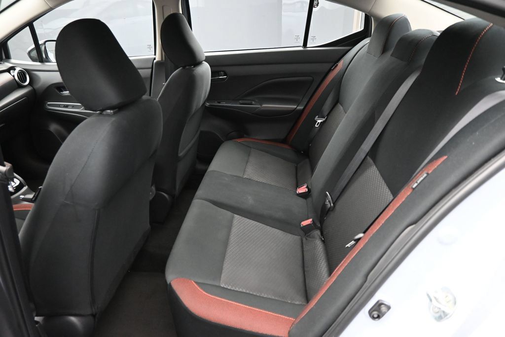 Used 2024 Nissan Versa SR FWD image 13