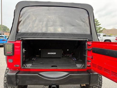 Used 2016 Jeep Wrangler Unlimited Sport w/ Quick Order Package 23S AWD/4WD image 14