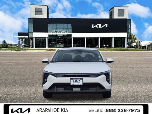 New 2026 Kia K4 LXS image 3
