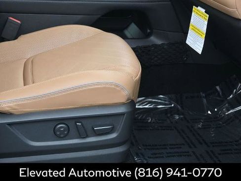 Certified 2026 INFINITI QX80 Luxe AWD/4WD image 7