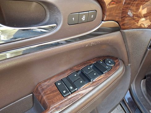 Used 2017 Buick Enclave Leather image 15