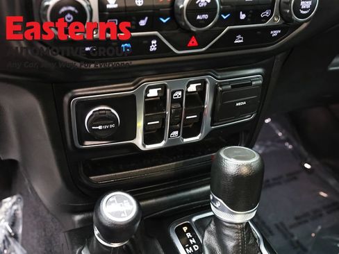 Used 2023 Jeep Wrangler Unlimited w/ Cold Weather Group AWD/4WD image 21