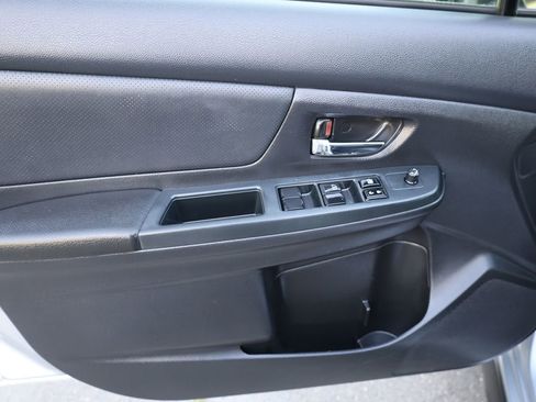 Used 2014 Subaru Crosstrek 2.0i Limited w/ Popular Package #1 image 9