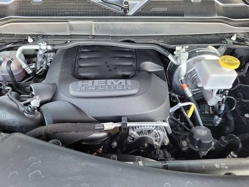 Certified 2025 RAM 2500 Big Horn AWD/4WD image 20