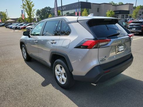 Used 2021 Toyota RAV4 XLE FWD image 6