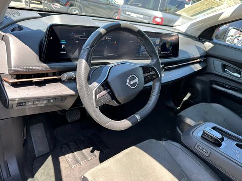 Used 2023 Nissan Ariya FWD image 21