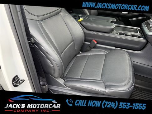 Used 2025 Ford Expedition Platinum w/ Stealth Appearance Package image 17