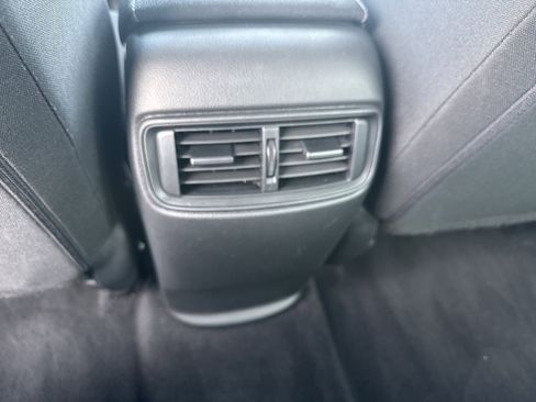 Used 2017 Honda CR-V LX image 11