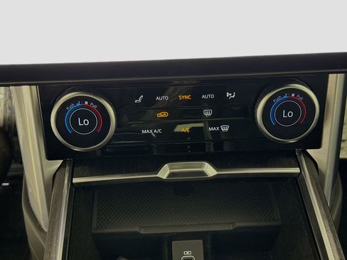 Used 2023 Land Rover Range Rover SE AWD/4WD image 16