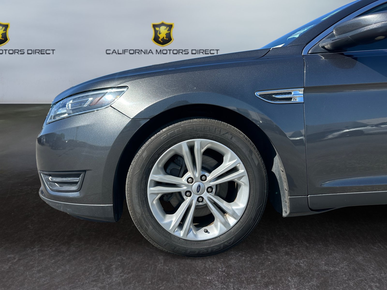 Used 2018 Ford Taurus SEL w/ Equipment Group 201A FWD image 14