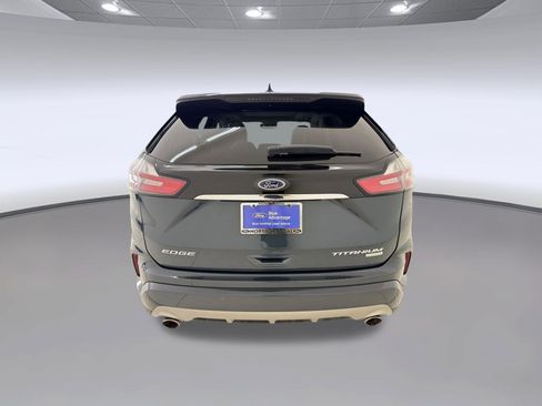 Certified 2019 Ford Edge Titanium w/ Equipment Group 301A FWD image 10