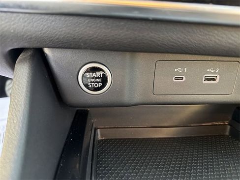 Used 2023 Nissan Rogue SV image 15