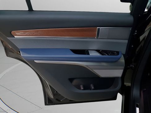 New 2026 Cadillac Vistiq Premium Luxury AWD/4WD image 16