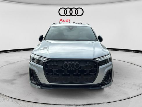 Used 2025 Audi SQ7 Premium Plus AWD/4WD image 2