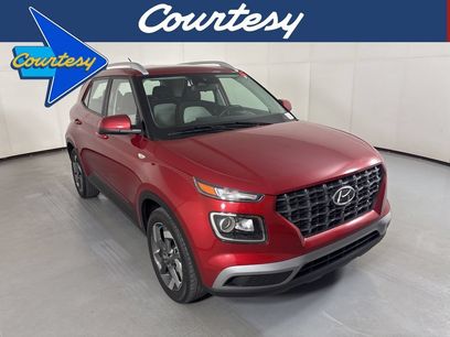 Used 2025 Hyundai Venue SEL