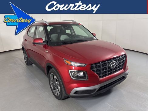 Used 2025 Hyundai Venue SEL FWD image 1