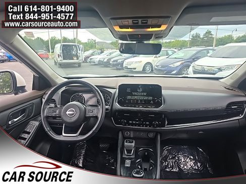 Used 2022 Nissan Rogue SL w/ SL Premium Package image 24