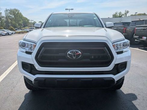 Used 2022 Toyota Tacoma SR w/ SR Convenience Package image 9