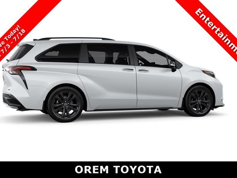 New 2026 Toyota Sienna XSE FWD image 11