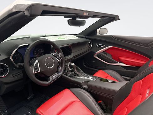 Used 2021 Chevrolet Camaro SS RWD image 10