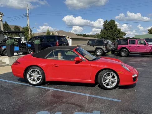 Used 2009 Porsche 911 Cabriolet image 2