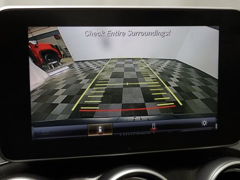 Used 2018 Mercedes-Benz C 300 4MATIC Sedan image 9
