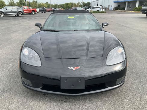 Used 2005 Chevrolet Corvette Convertible w/ Preferred Equipment Group RWD image 3