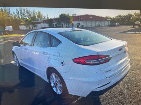 Used 2019 Ford Fusion SE image 23