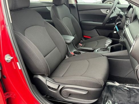 Used 2021 Kia Forte LXS image 11