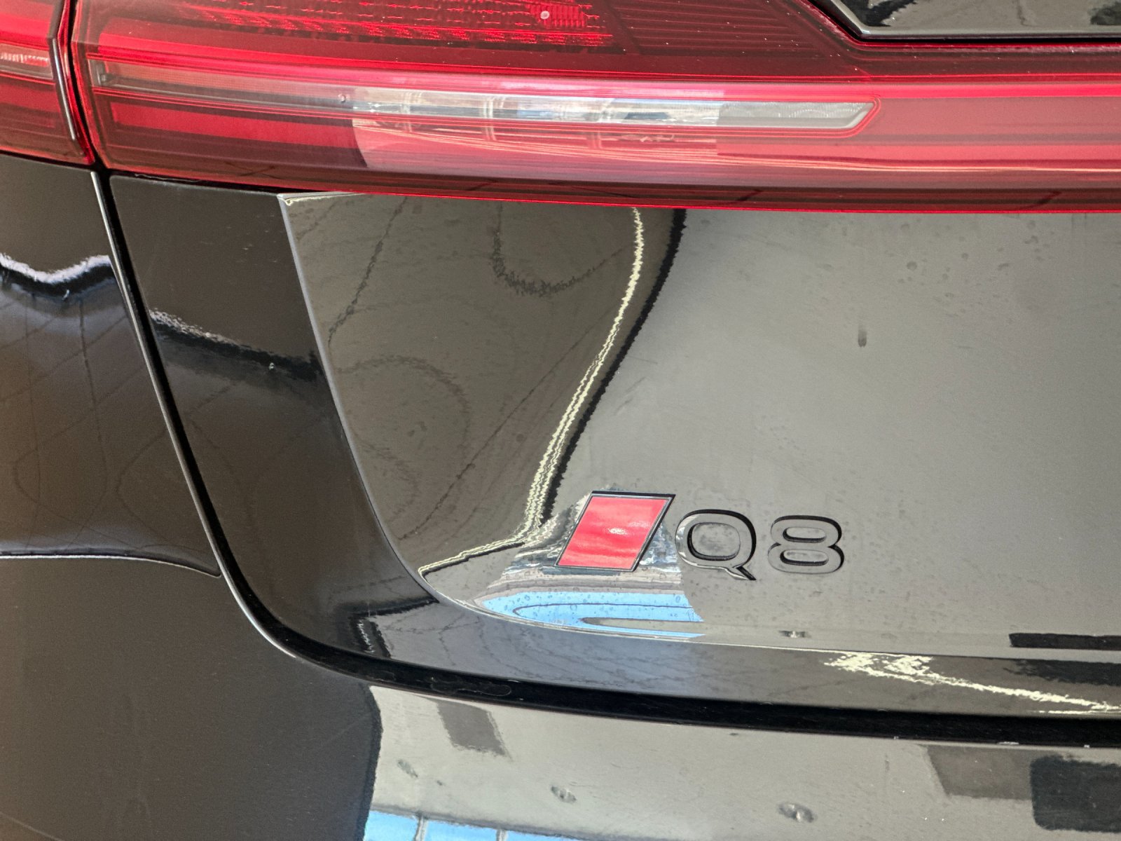 Used 2024 Audi Q8 e-tron Premium AWD/4WD image 26