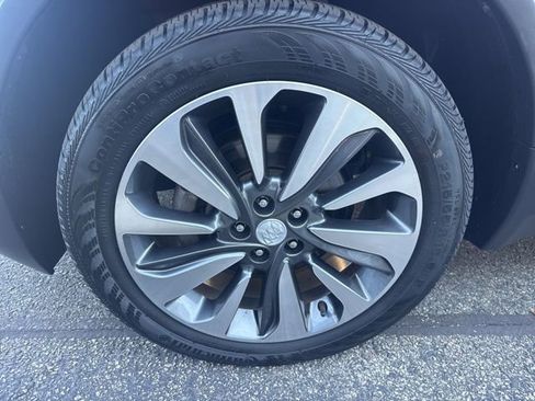 Used 2022 Buick Encore Preferred w/ Safety Package AWD/4WD image 5