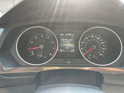 Used 2021 Volkswagen Tiguan SE FWD image 5