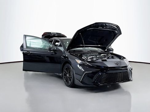 Used 2025 Toyota Camry SE w/ Convenience Package AWD/4WD image 24
