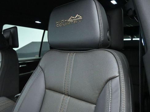 New 2026 Chevrolet Tahoe High Country image 21